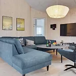 Prázdninový dům Luxury House For 20 - By Traum *