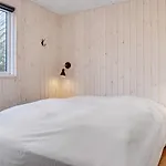 Luxury House For 20 - By Traum
