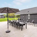 Dom wakacyjny Luxury House For 20 - By Traum Sarup